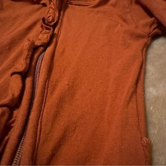 GUISBY Footies Ruffle Sleepers 0-3 - Picture 6 of 9